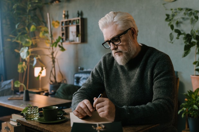 pexels cottonbro 6830354